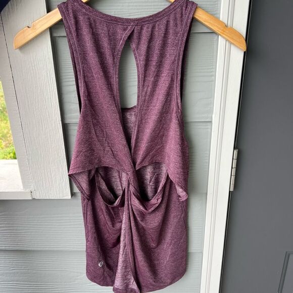 Lululemon hold & let flow tank women’s M - Picture 8 of 10